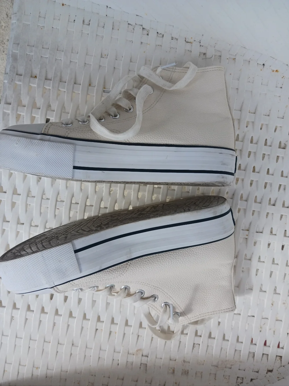 Rock & Candy By Zigi Women White Platform High Top Sneakers